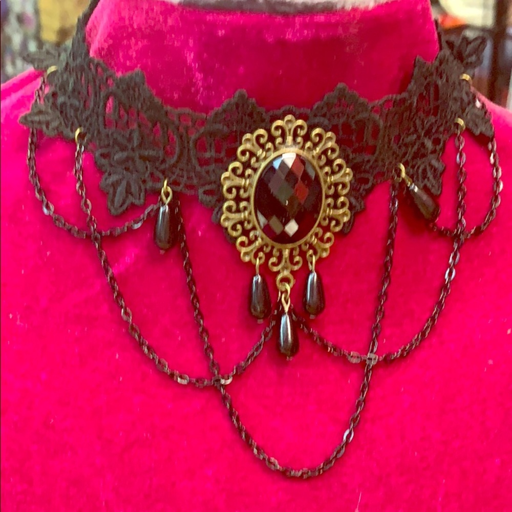 NWT lace chocked with dangling stones